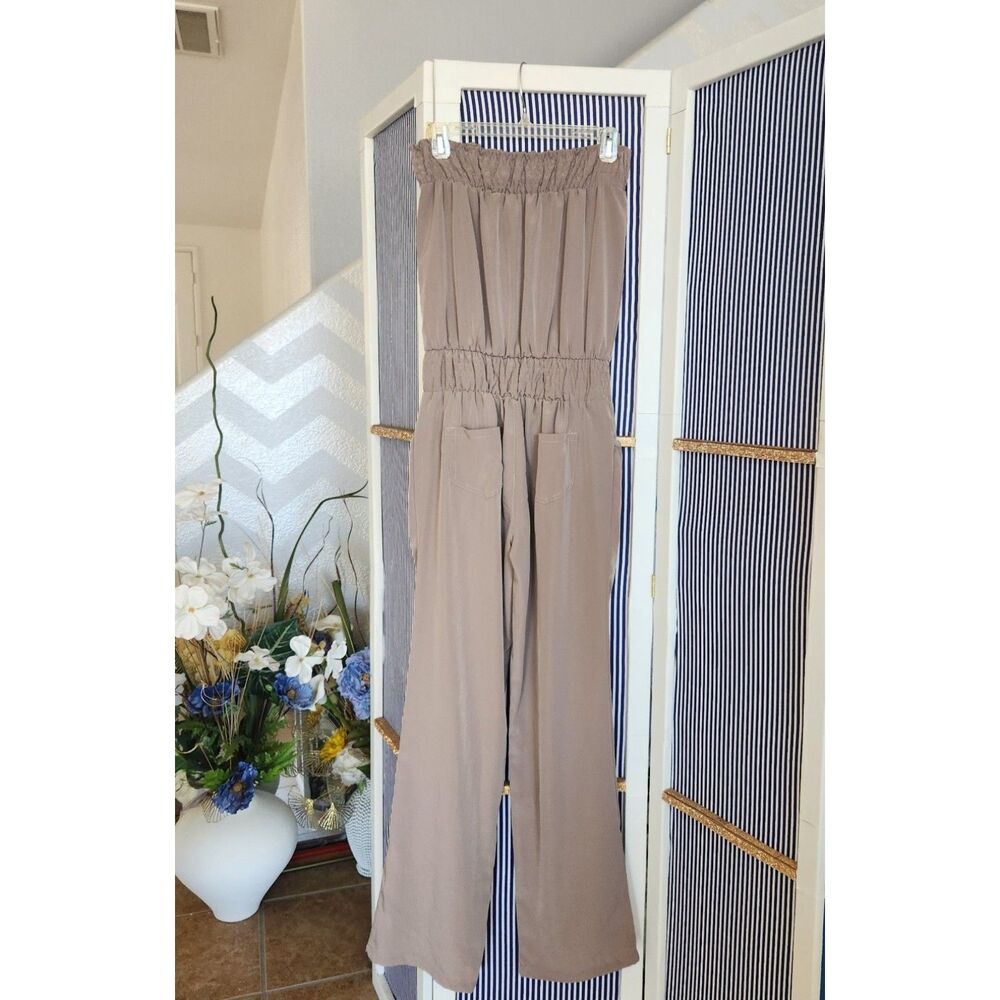 Classy Beige Wide Leg Strapless pants jumpsuit Size Medium - Picture 2 of 8